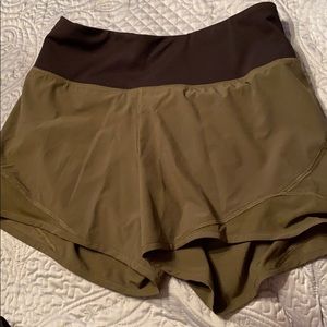 Old Navy Active shorts